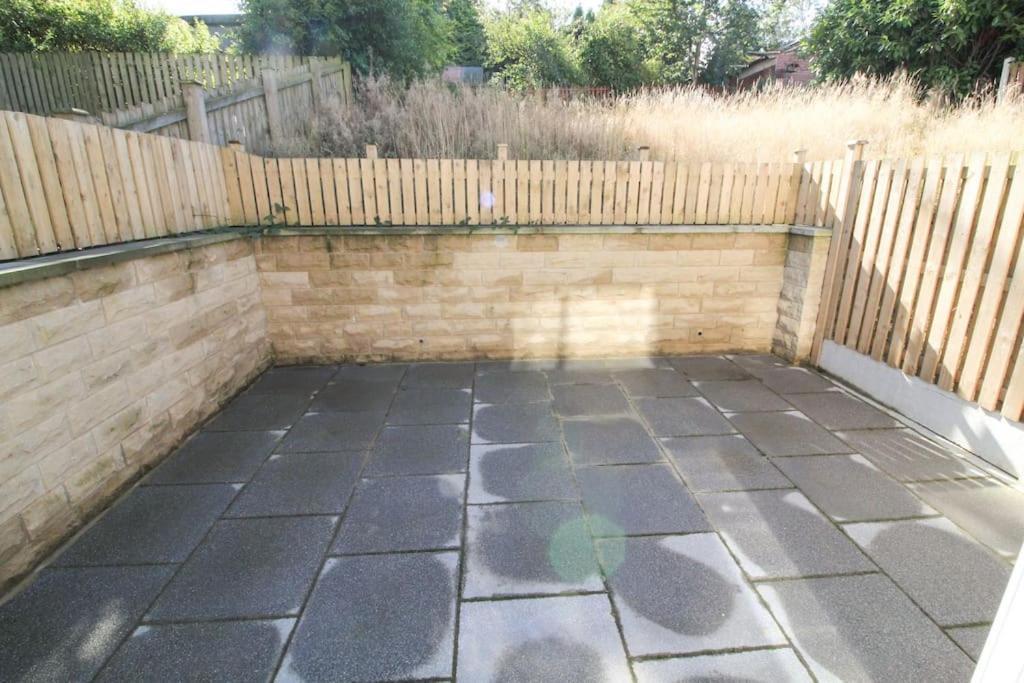 Modern 3 Bed, Contractors Welcome, Bradford Bradford  Exterior photo